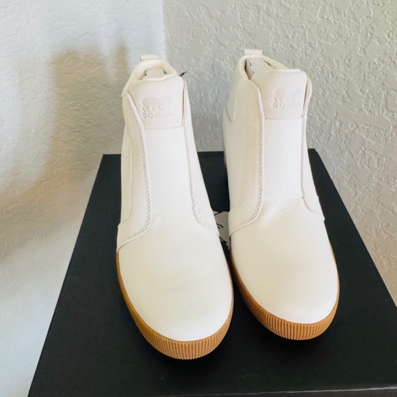 Sorel Out N About Wedge Leather Bootie, Ankle Boots White/Sea‎ Salt, Size 8, NWT - Picture 3 of 15